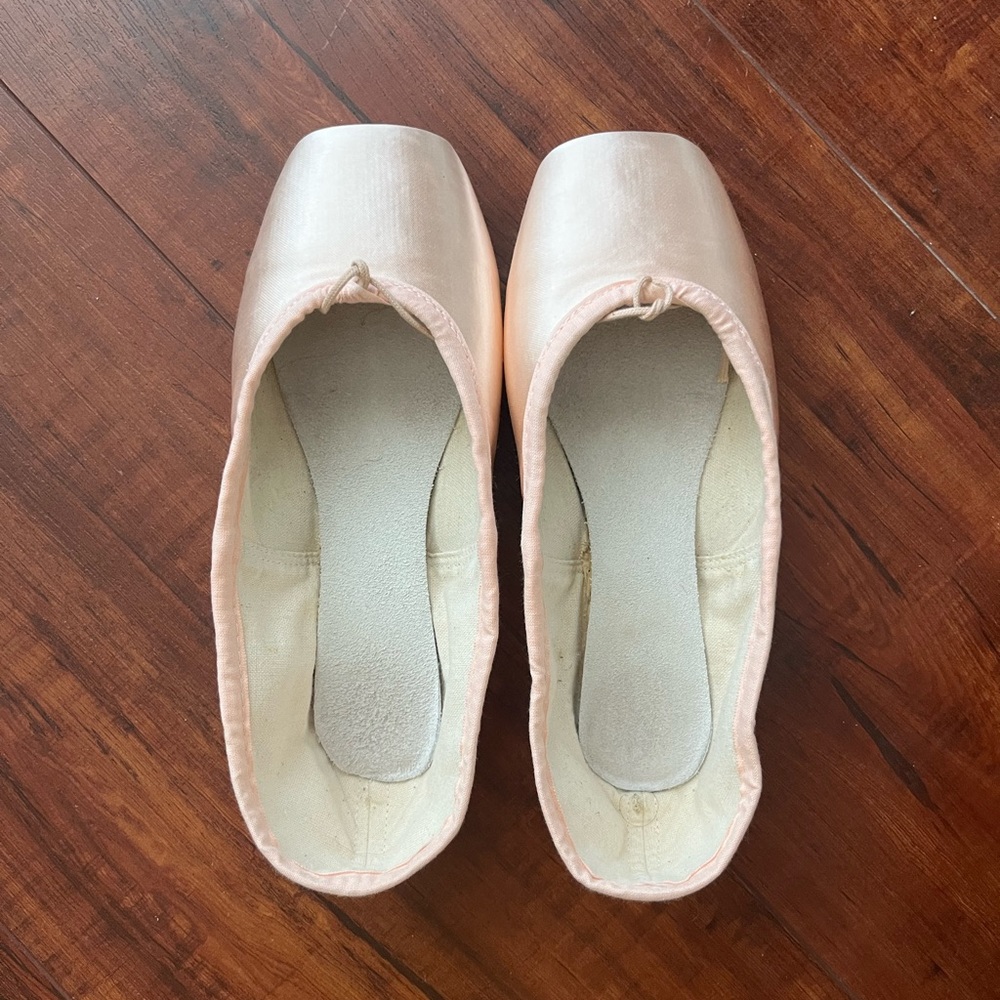 Suffolk Stellar 5.5X Pointe Shoes
